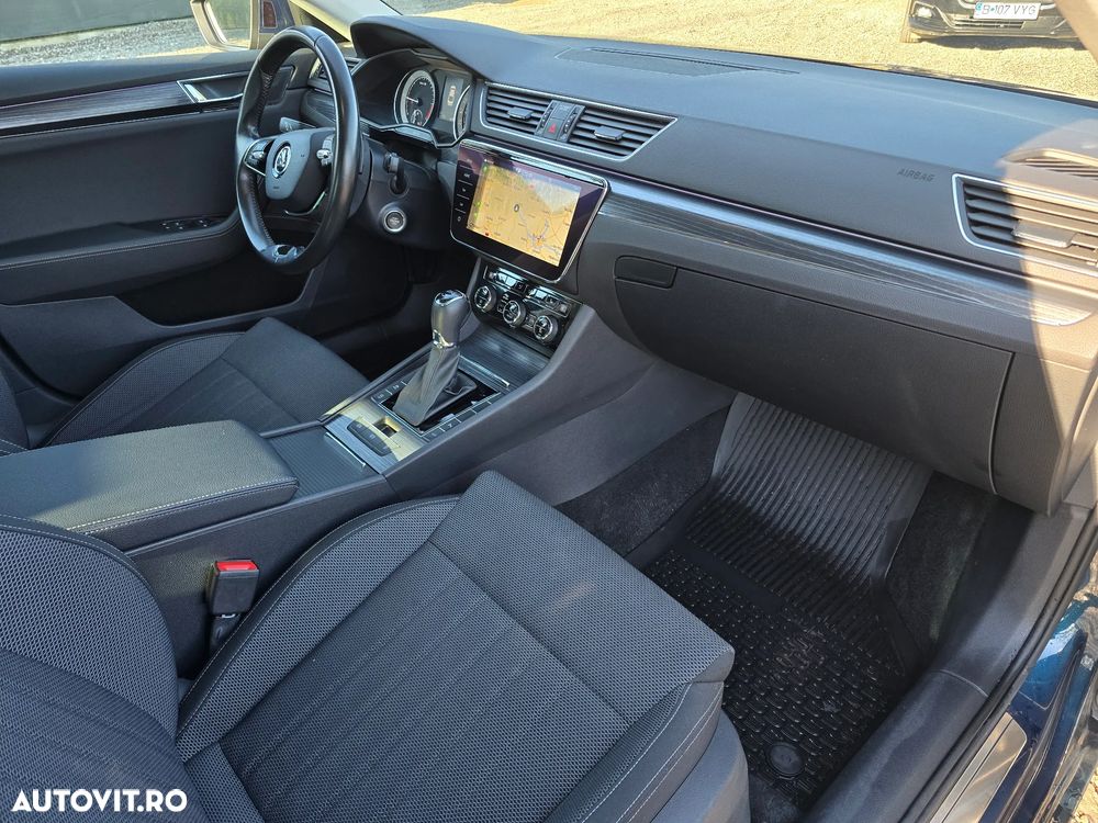 Skoda Superb 2.0 TDI DSG Style - 10