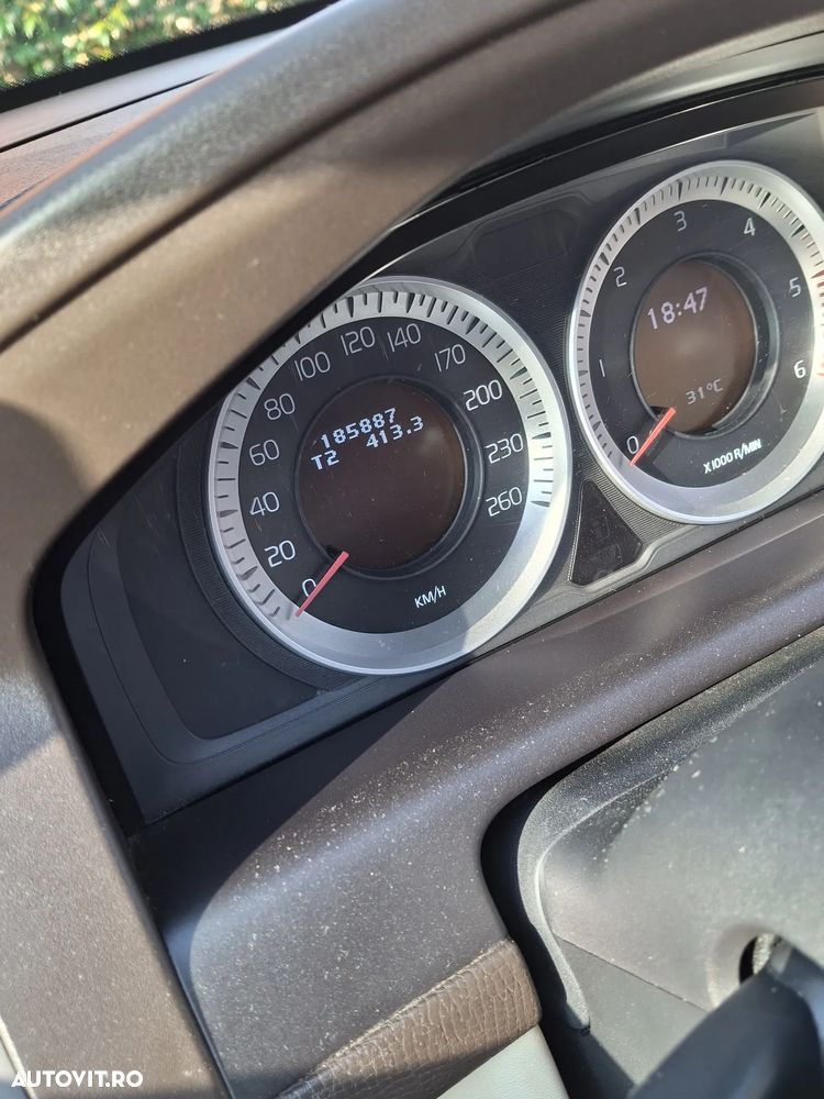 Volvo XC 60 D3 AWD Momentum - 5