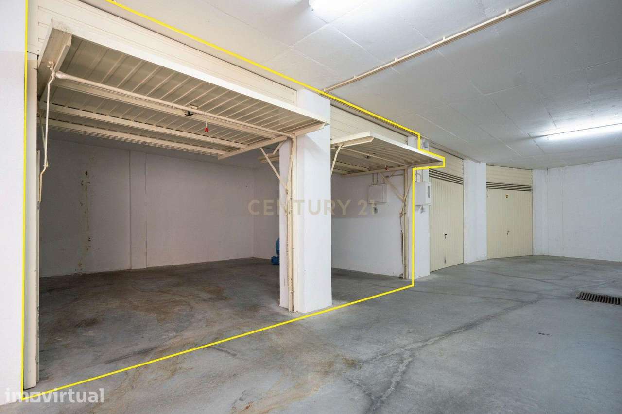 Garagem fechada para dois carros no centro da Figueira da Foz - Grande imagem: 3/18