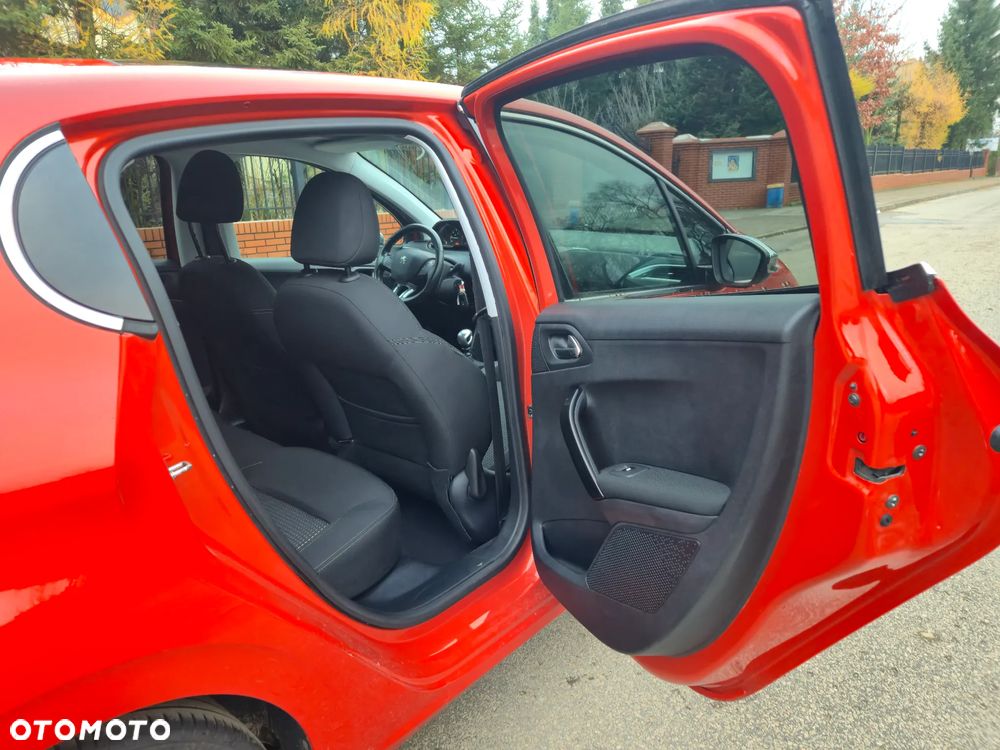 Peugeot 208 165 THP Stop & Start Allure - 15