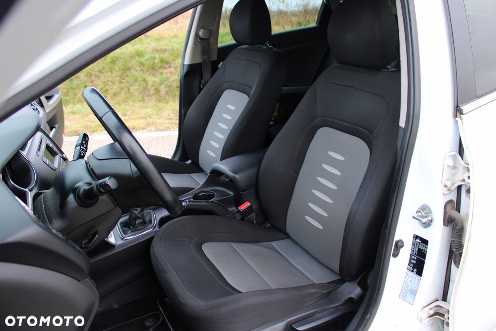 Kia Ceed 1.4 CVVT Dream-Team Edition - 16