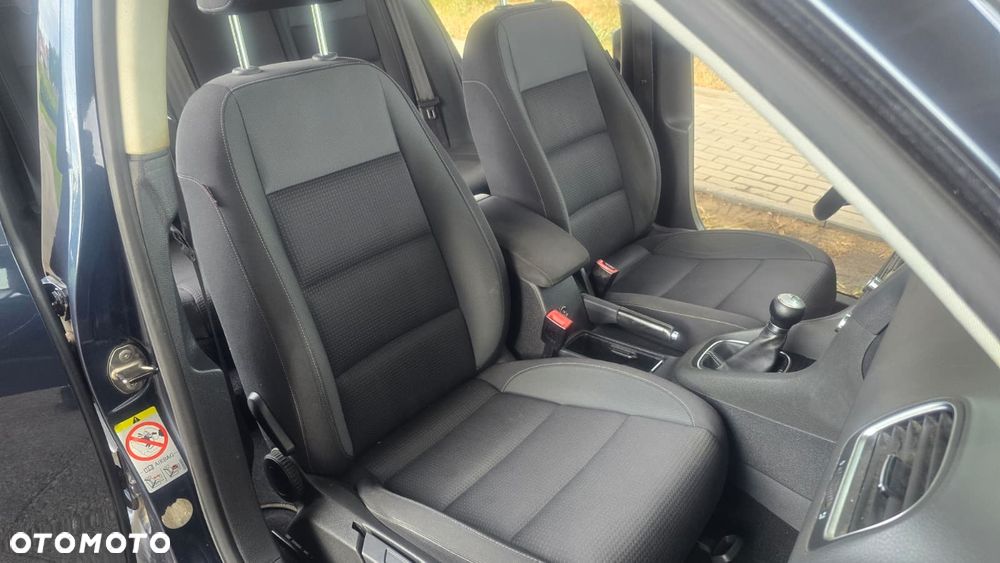 Volkswagen Golf 1.6 TDI Trendline - 32