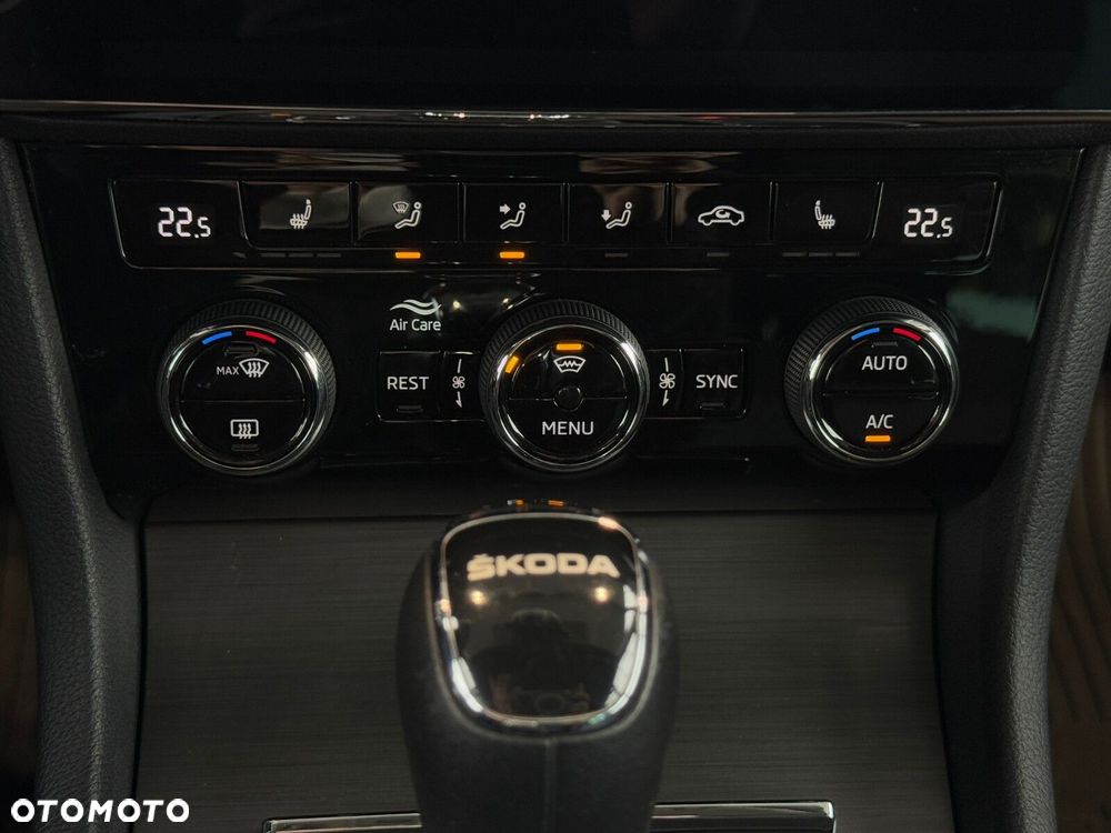 Skoda Superb 2.0 TDI SCR Style DSG - 19