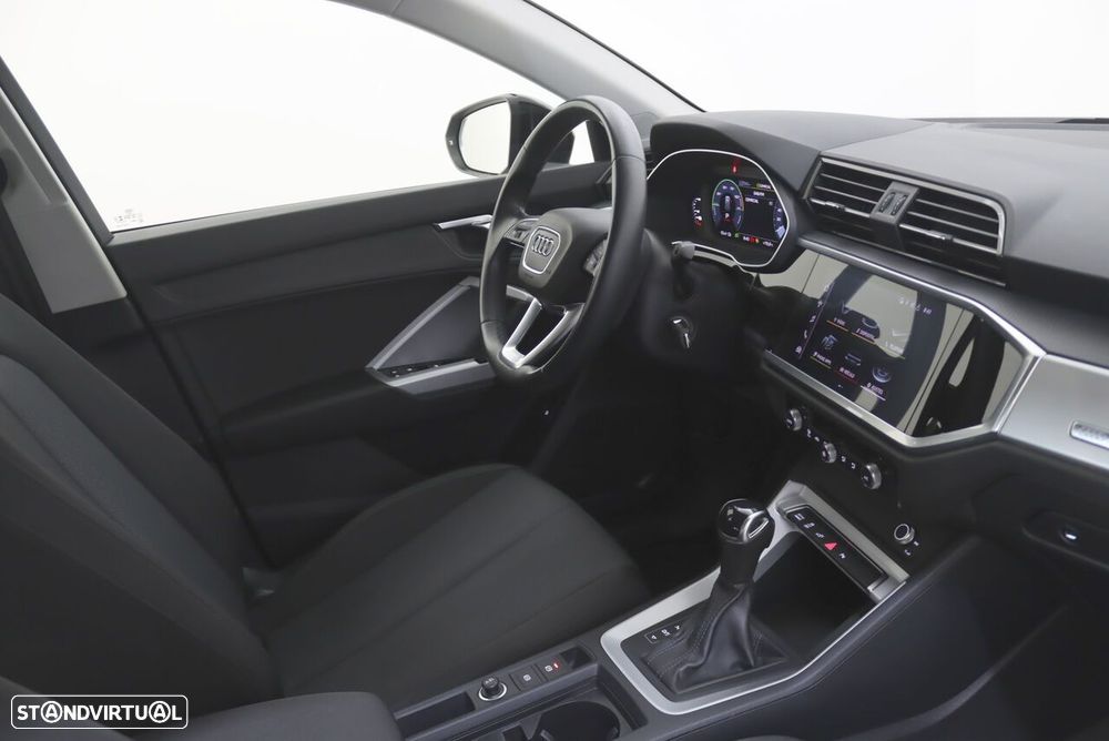 Audi Q3 45 TFSIe S tronic - 7