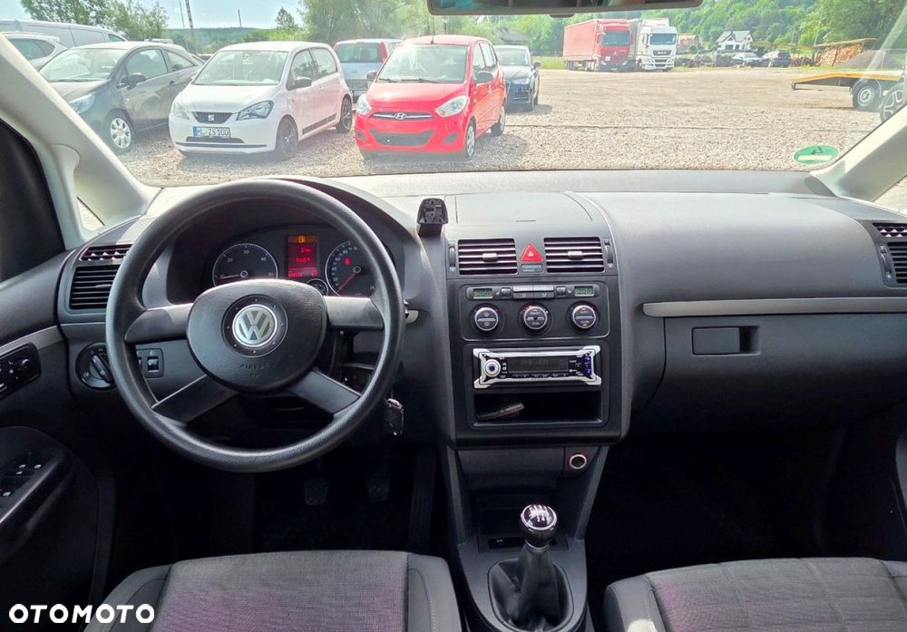 Volkswagen Touran - 7