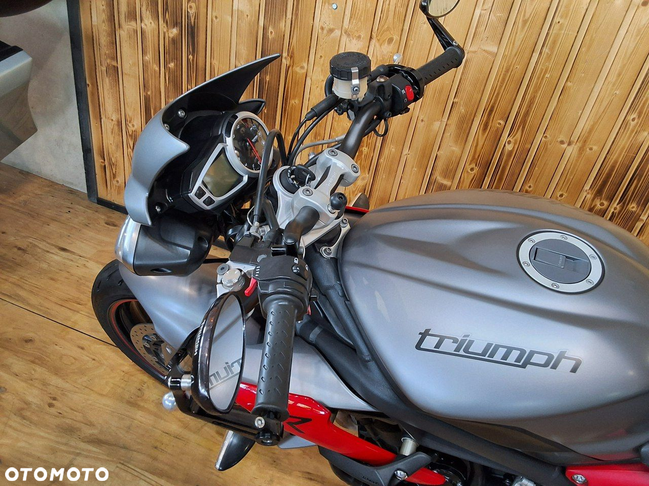 Triumph Speed Triple - 16