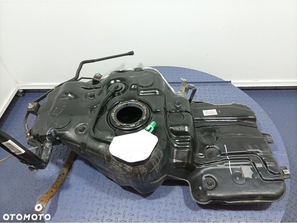 AUDI Q5 8R LIFT 2.0 TDI ZBIORNIK PALIWA WLEW DIESEL 8R0201135SCR - 3