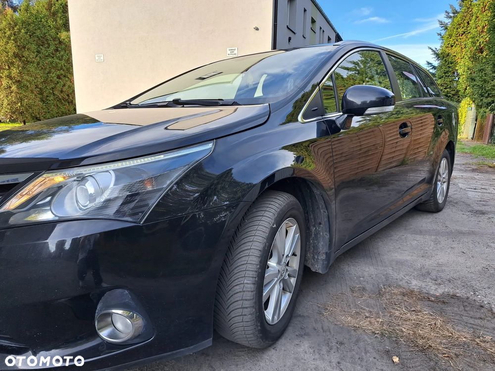 Toyota Avensis - 11