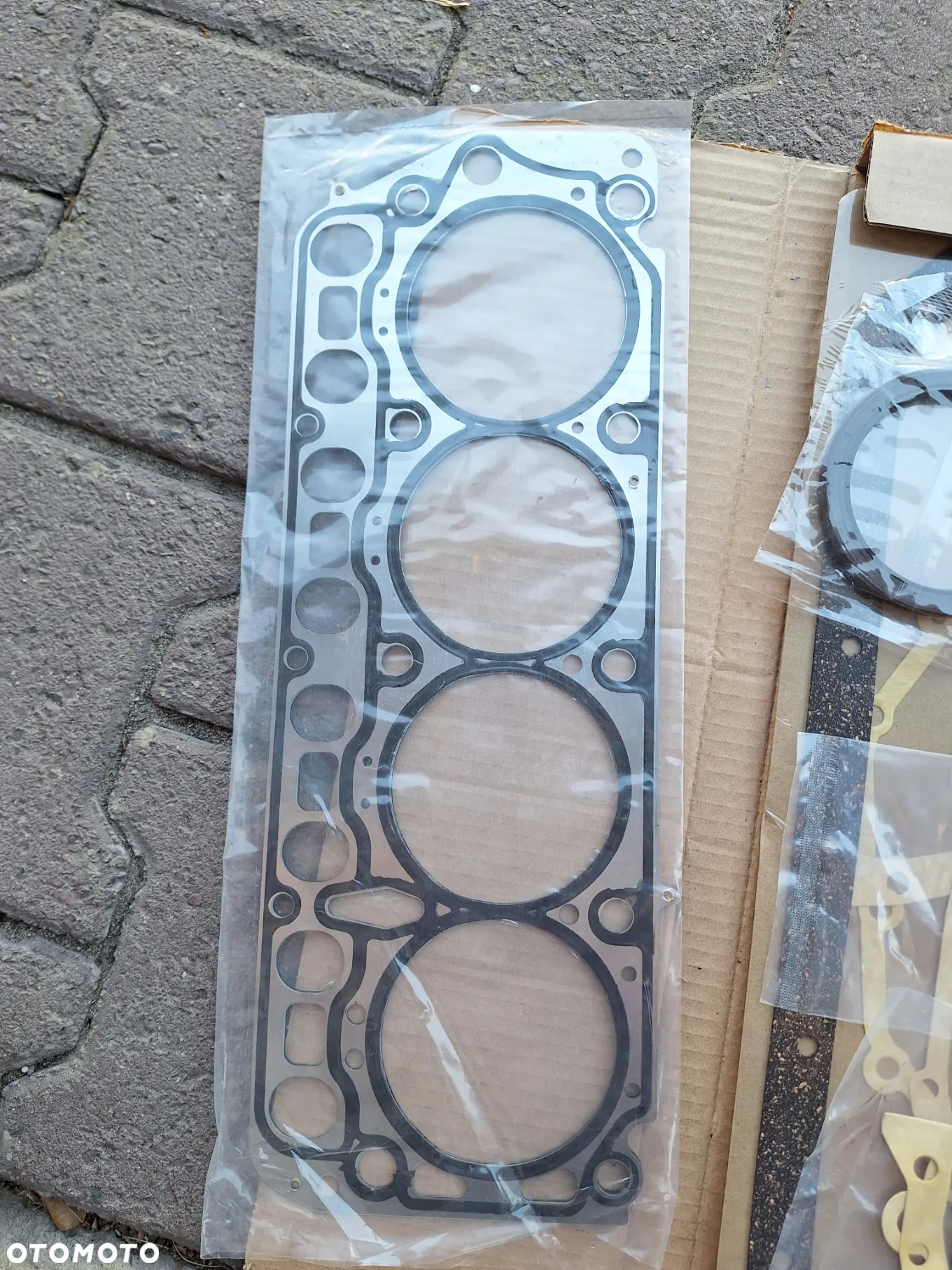 Komplet uszczelek toyota silnik 4y NOWY - 5