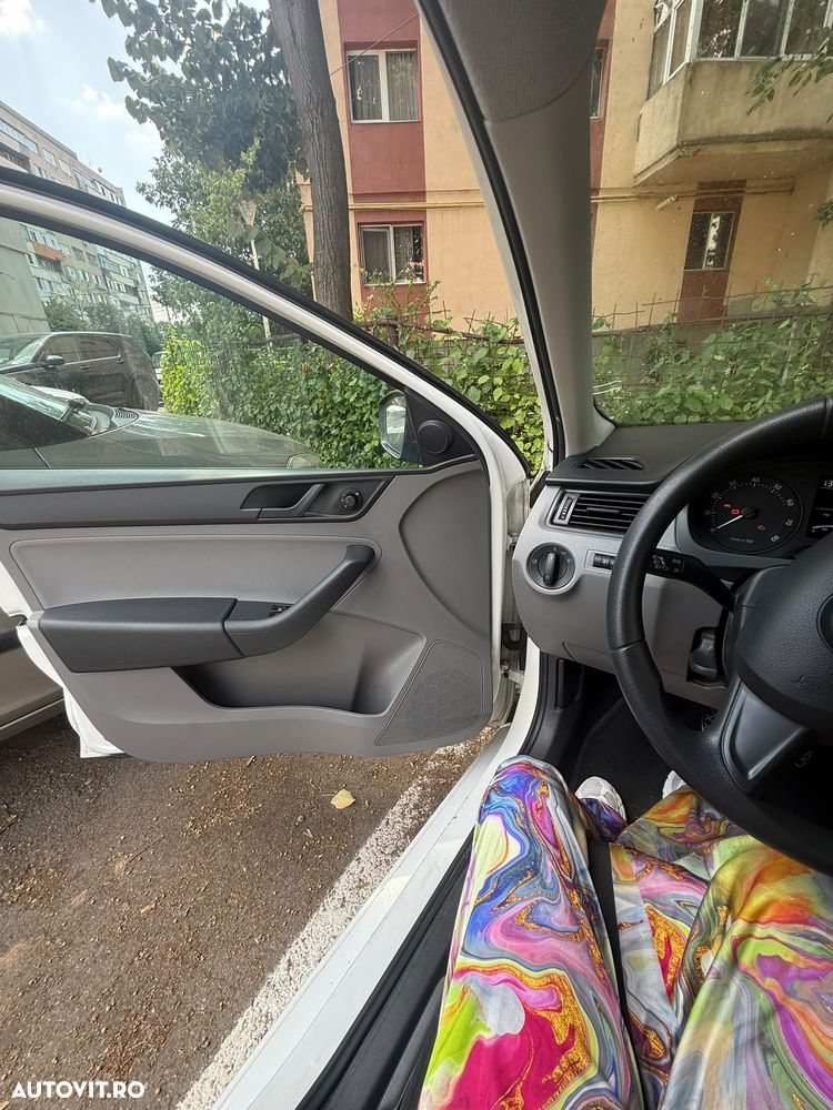 Skoda RAPID 1.2 TSI Active - 4