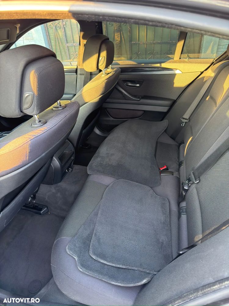 BMW Seria 5 520d Aut. - 10