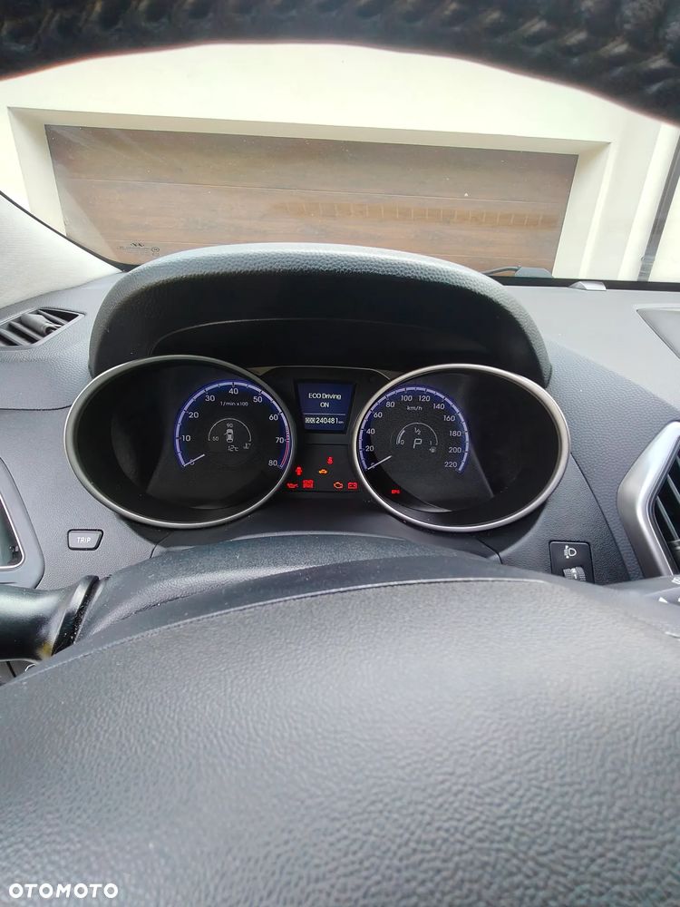 Hyundai ix35 - 11