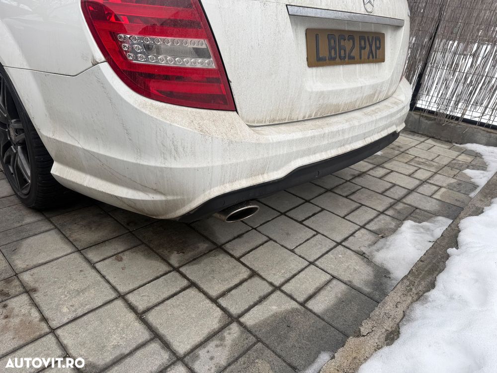 Bara spate Amg mercedes c class combi w204 facelift - 2