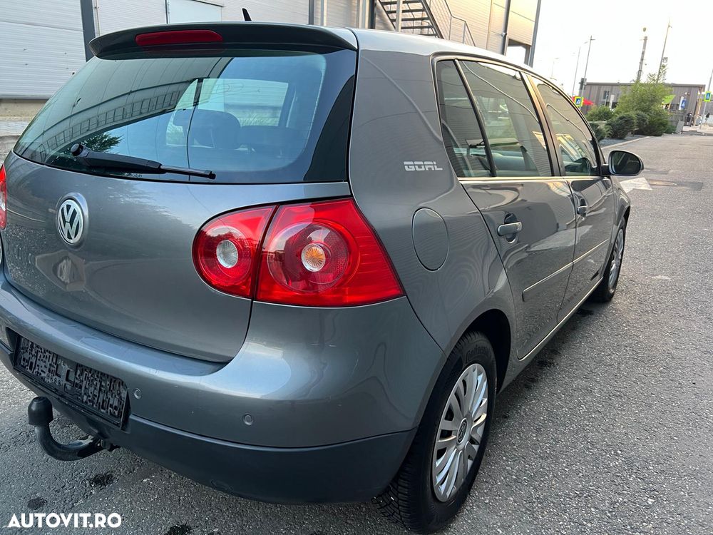 Volkswagen Golf - 11