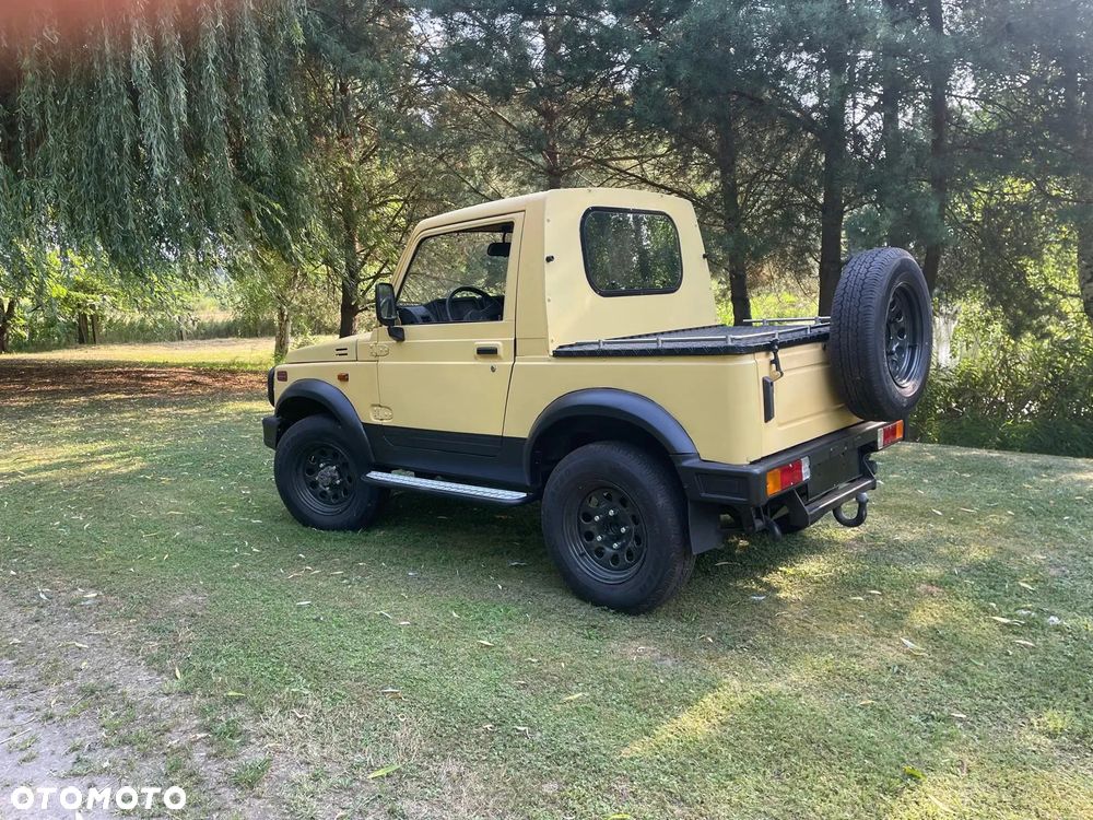Suzuki Samurai - 3