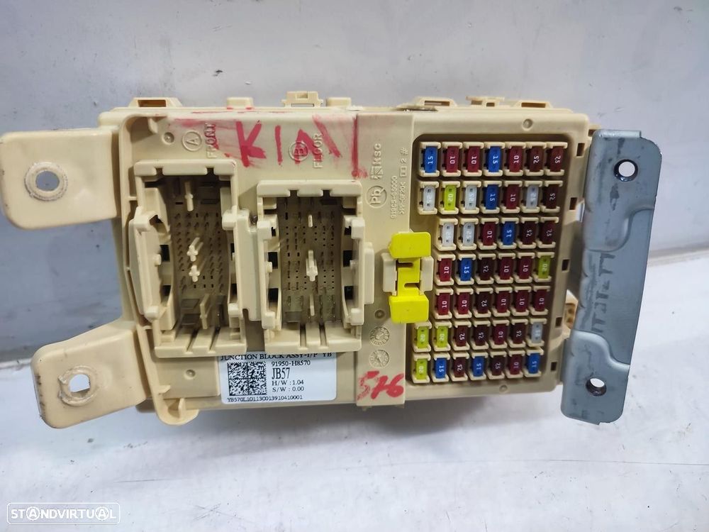 CAIXA RELÉS / FUSÍVEIS KIA STONIC 2020 - 2