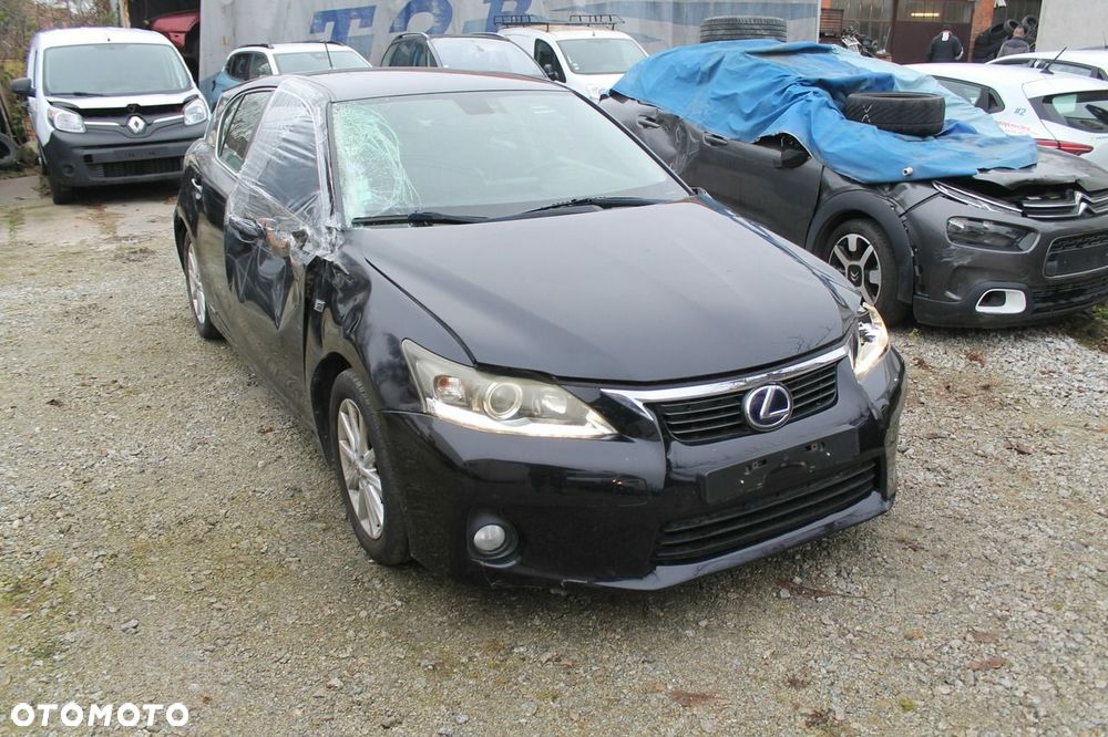 Lexus CT - 3