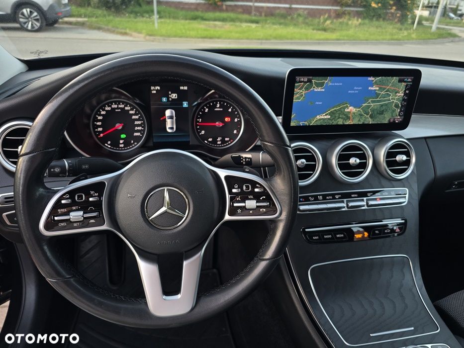 Mercedes-Benz Klasa C 220 d 9G-TRONIC - 26