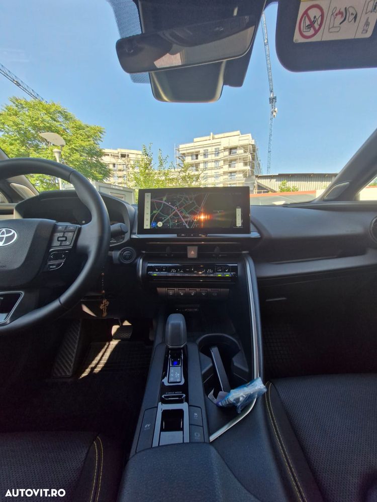 TOYOTA C-HR 2023 — imagine 21