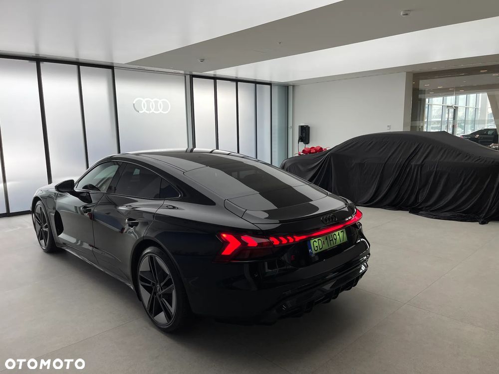 Audi RS e-tron GT - 35