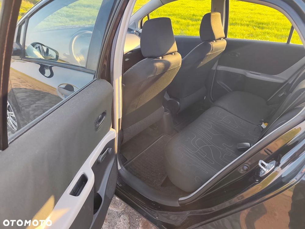 Toyota Yaris 1.0 VVT-i Luna - 3