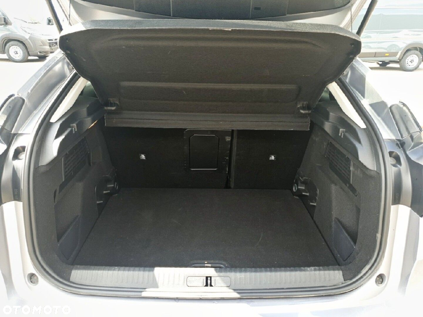 Citroën C4 1.2 PureTech Max S&S - 6