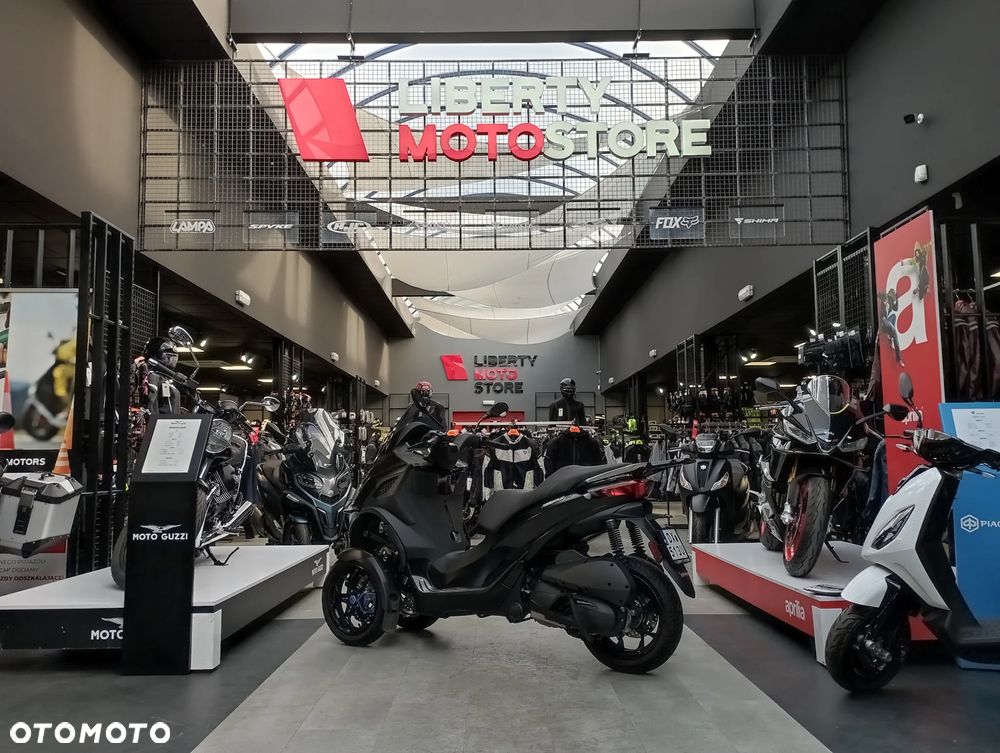 Piaggio MP-3 - 5