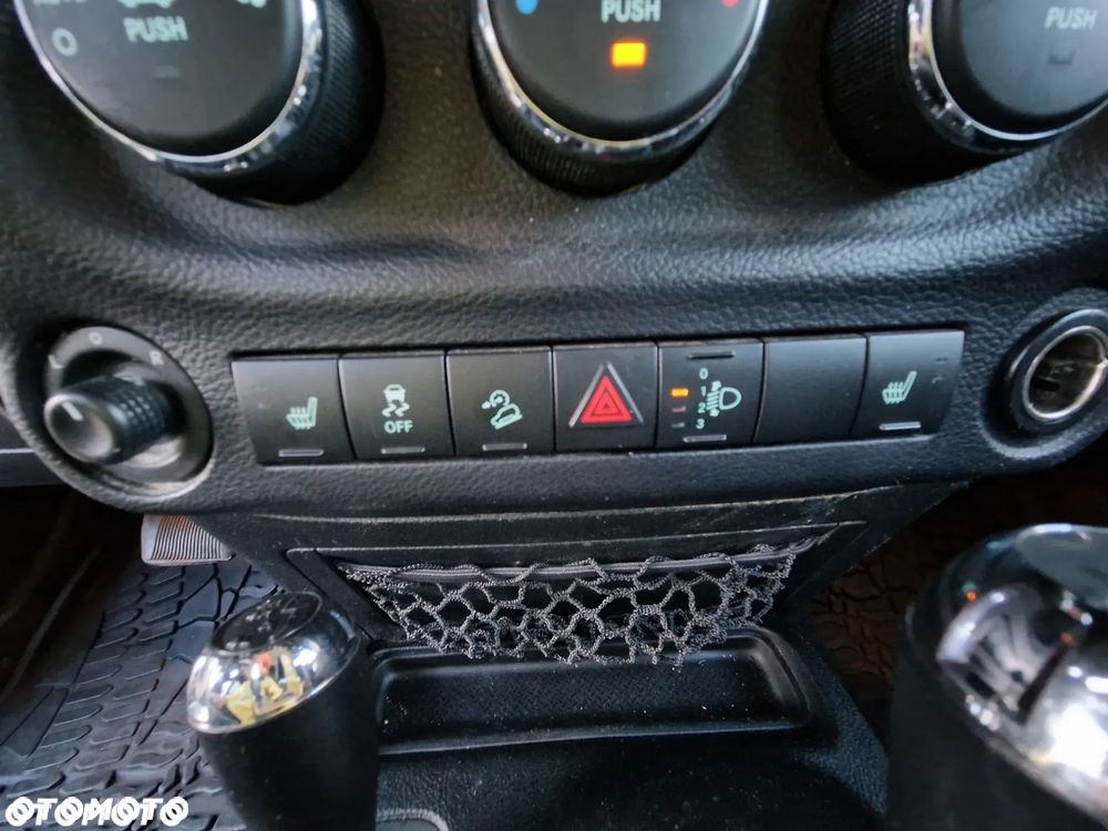Jeep Wrangler 2.8 CRD Unlim Rubicon - 18