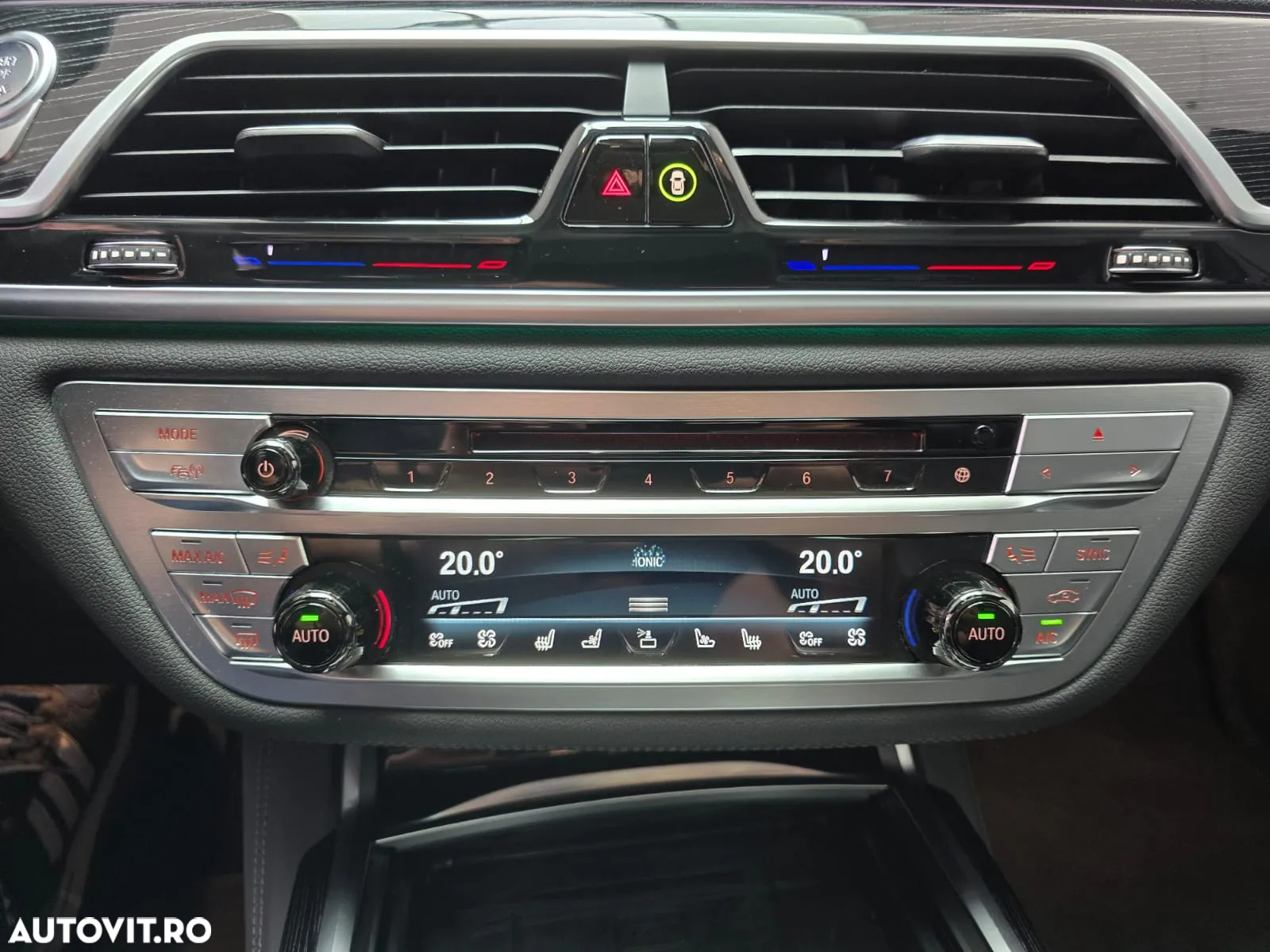 BMW Seria 7 740d xDrive MHEV - 18