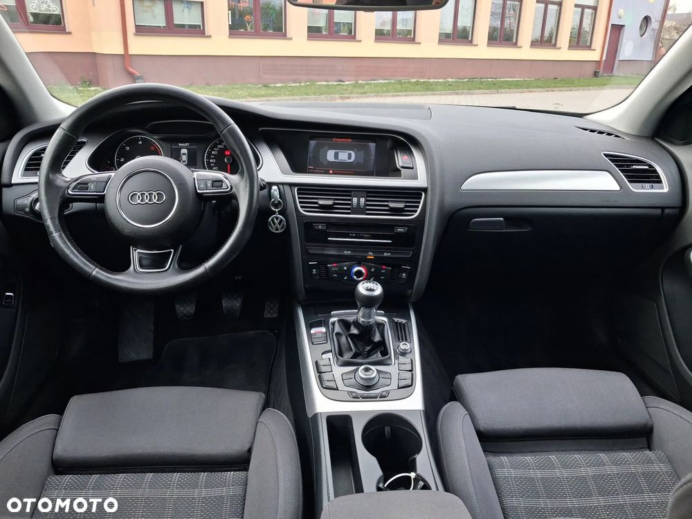 Audi A4 Limousine 2.0 TDI DPF clean diesel S line Sportpaket - 14