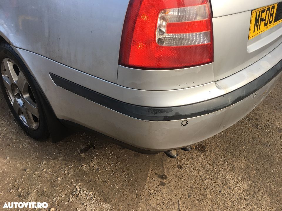 Spoiler / Bara Spate cu Locas Senzori Parcare Skoda Octavia 2 Berlina / Hatchback 2003 - 2013 Cod Culoare 9156 - 3