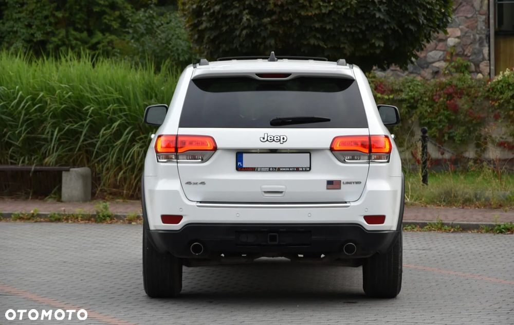 Jeep Grand Cherokee - 12