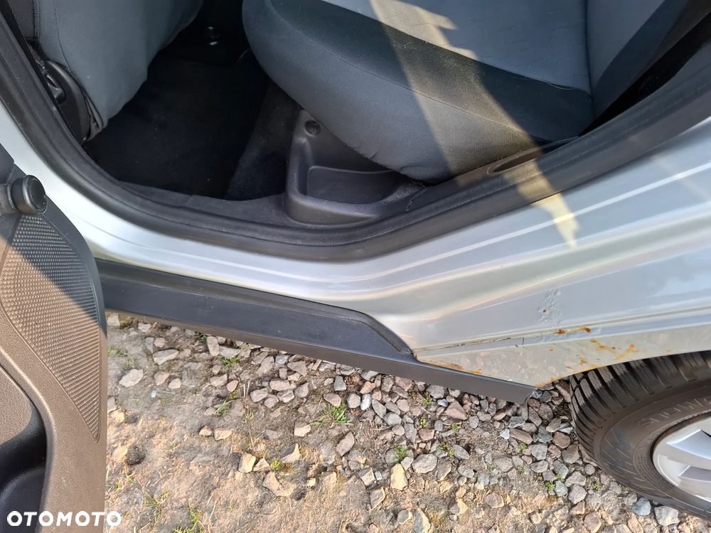 Ford Focus 1.6 TDCi DPF Ambiente - 28