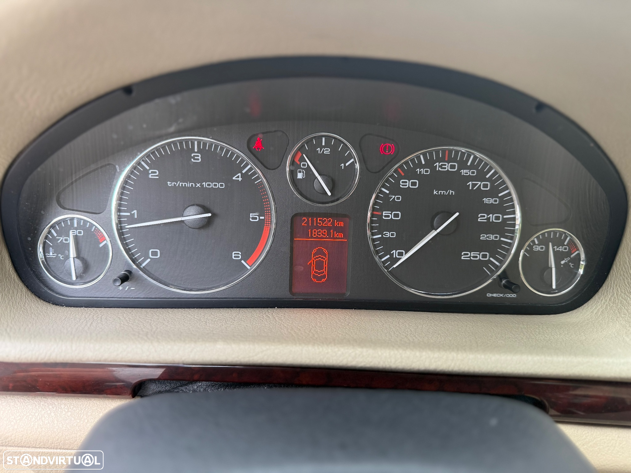 Peugeot 407 1.6 HDi Executive - 16