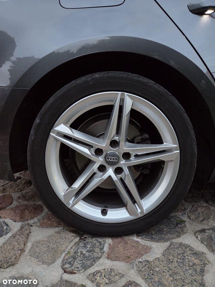 Audi A4 Avant - 9