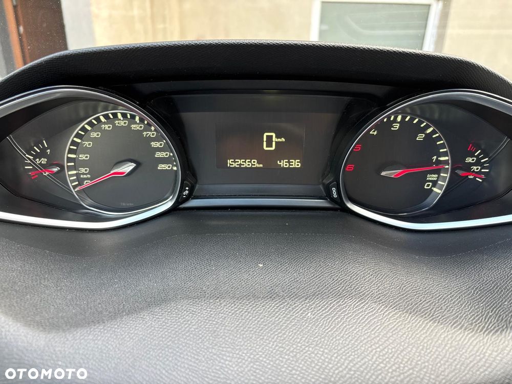 Peugeot 308 - 24