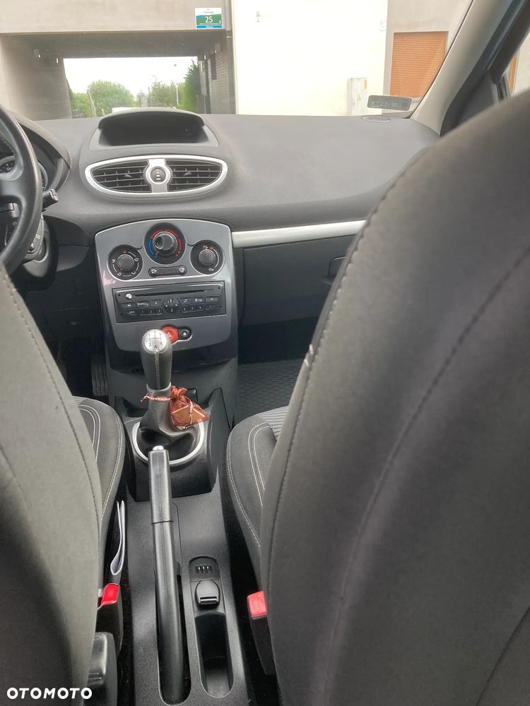 Renault Clio 1.5 dCi Alize - 5