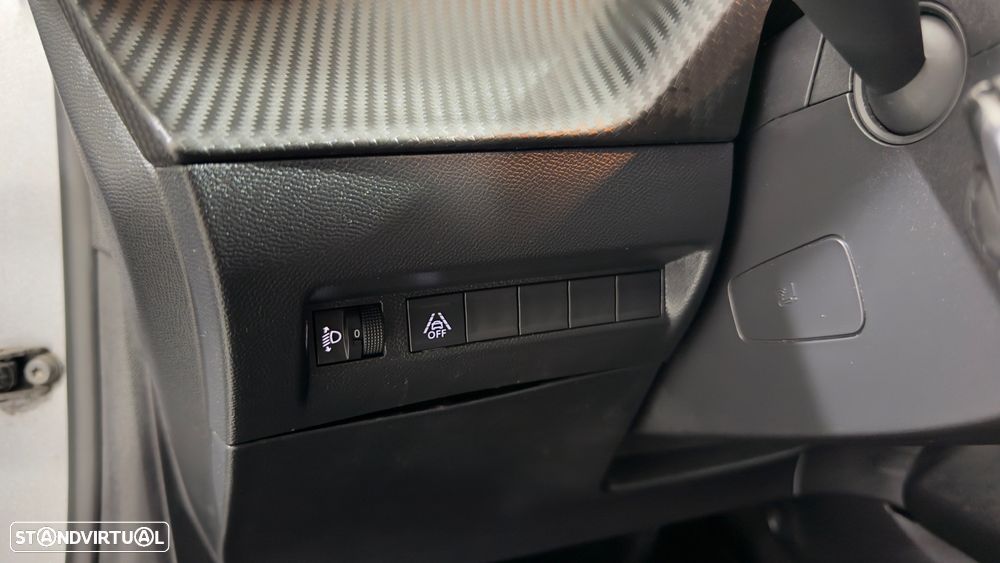 Peugeot e-208 E-Style - 18