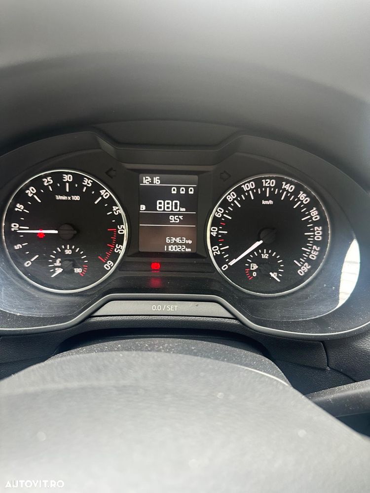 Skoda Octavia 1.6 TDI Ambition - 9