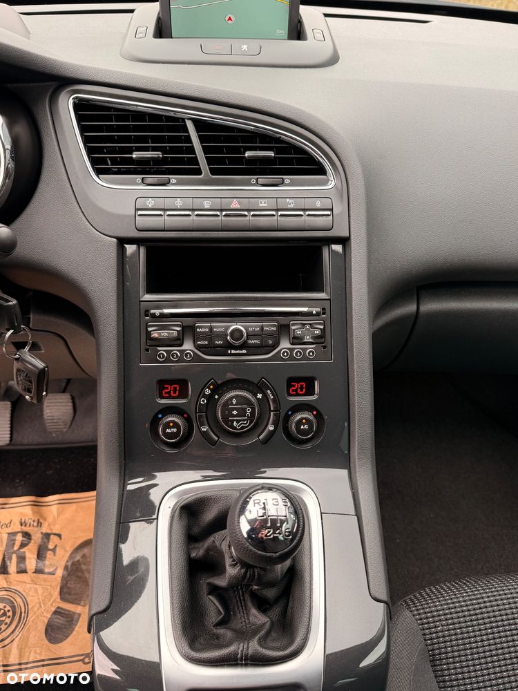 Peugeot 5008 2.0 BlueHDi Allure - 29