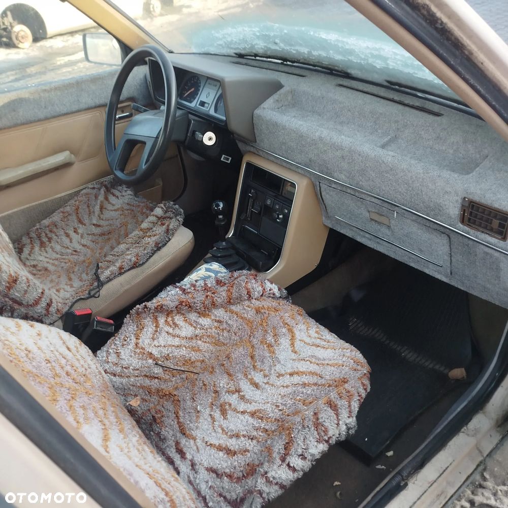 Renault 21 na części . - 4