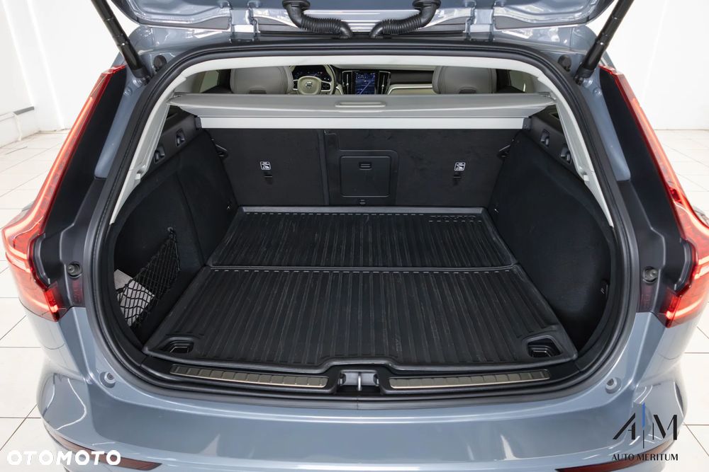 Volvo V60 Cross Country B4 D AWD Geartronic - 32