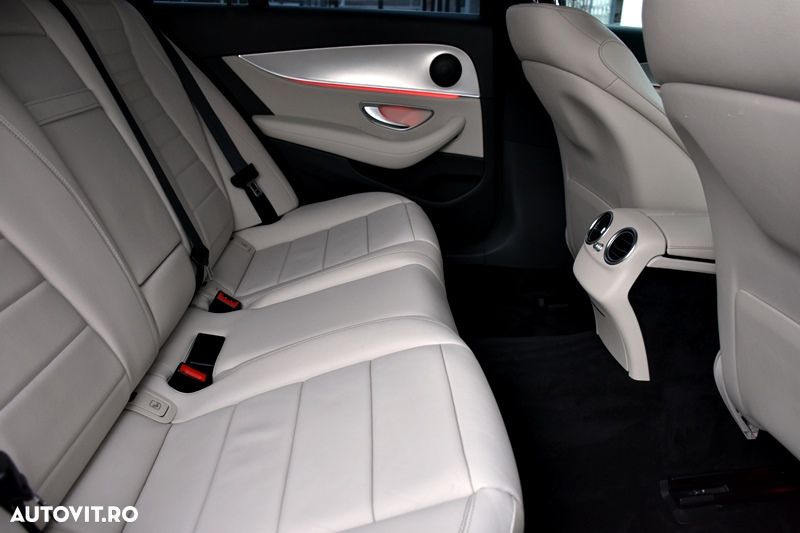 Mercedes-Benz E - 18