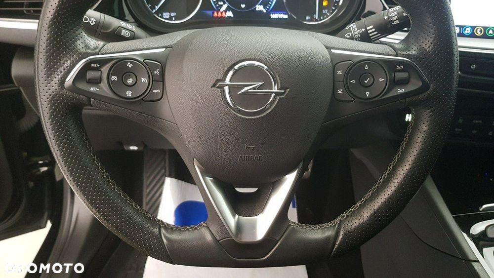 Opel Insignia - 24