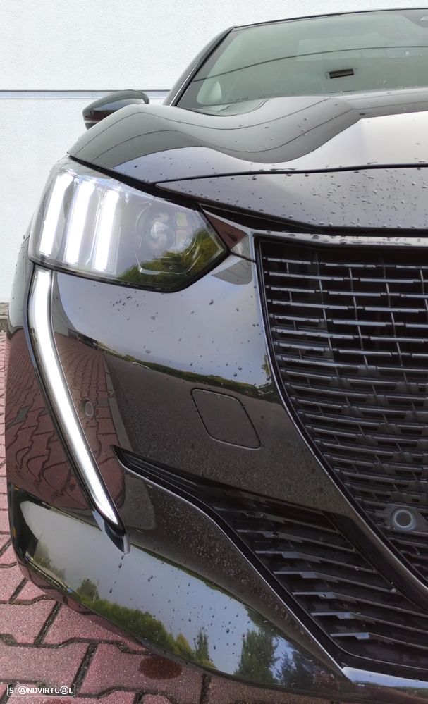 Peugeot e-208 GT - 15