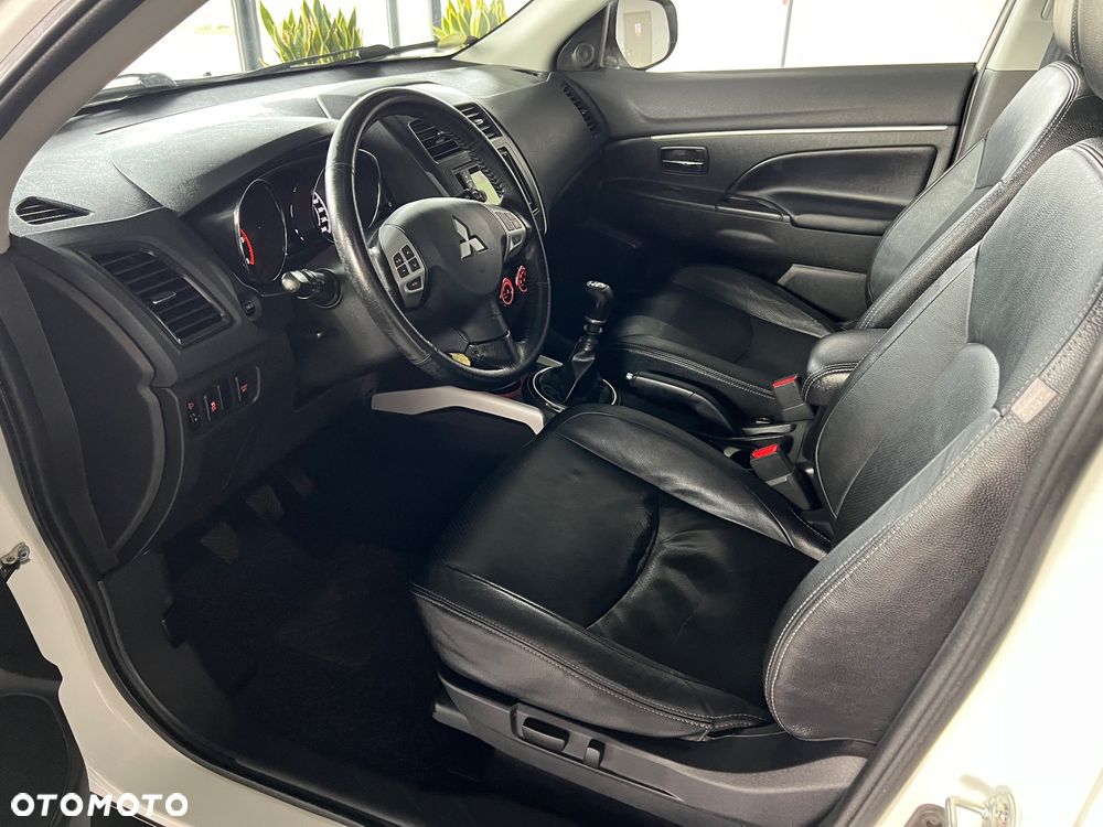 Mitsubishi ASX - 10