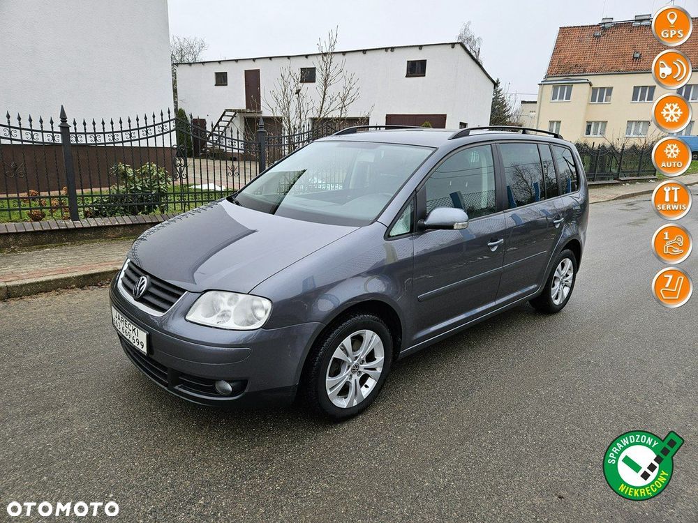 Volkswagen Touran - 1