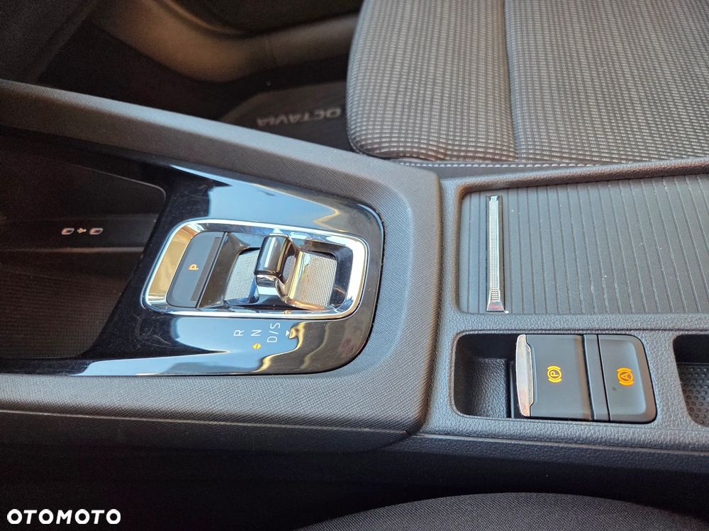 Skoda Octavia 1.4 TSI Plug-In Hybrid Ambition DSG - 28