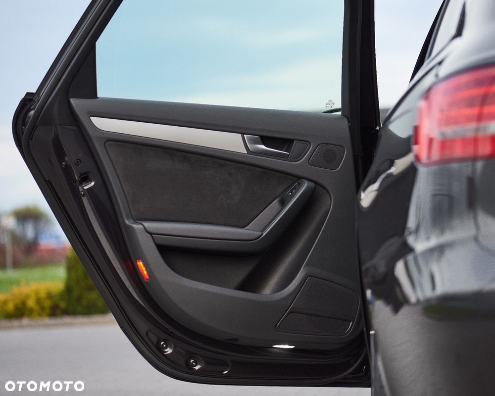 Audi A4 Avant 2.0 TDI - 14