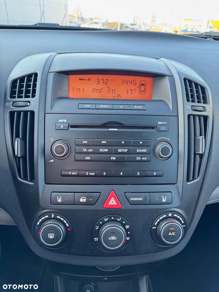 Kia Ceed 1.4 Comfort - 11